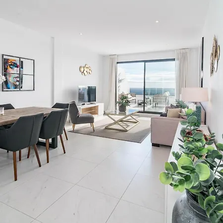 Apartment Lae212d - Penthouse With Roof Terrace And Stunning Sea Views Estepona