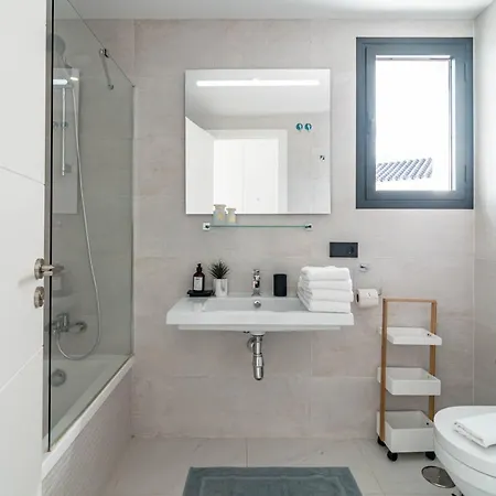 Lae212d - Penthouse With Roof Terrace And Stunning Sea Views
