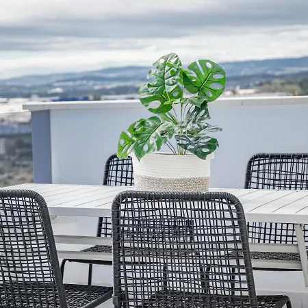 Lae212d - Penthouse With Roof Terrace And Stunning Sea Views